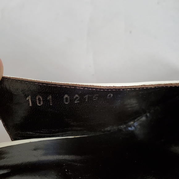 Gucci Winter White Sling Back Heels Sandals - Picture 13 of 16